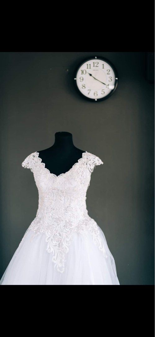 Wedding Gown and etc (Category: Sets or Coordinates) located in Manila. Submitted by a.c.shop (Listing ID 1228637215, Image 2). Description: Selling wedding gown. Includes bride cloth bag, mask, veil, ringpillow, cord. This is Long Trail. Measurements: Waist 32, Chest 20, Shoulders 22. height is 5’2 Just need dry clean.