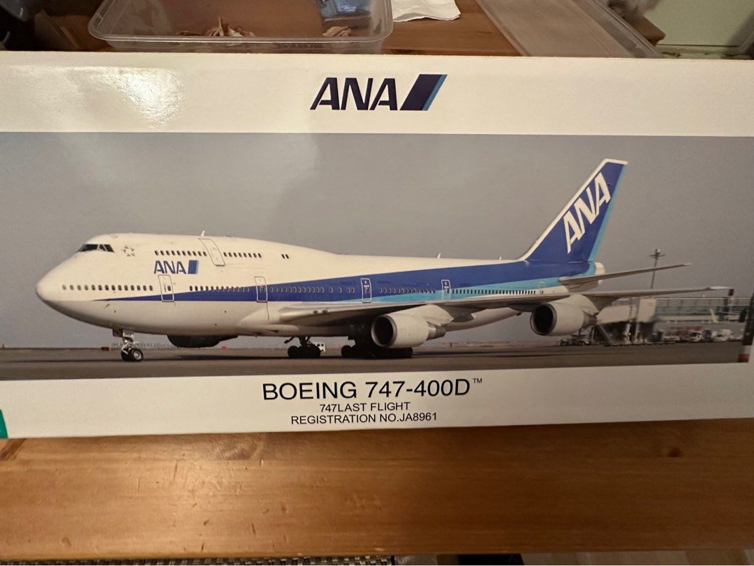 1/200 飛機模型全日空商事波音747-400D, 興趣及遊戲, 玩具& 遊戲類