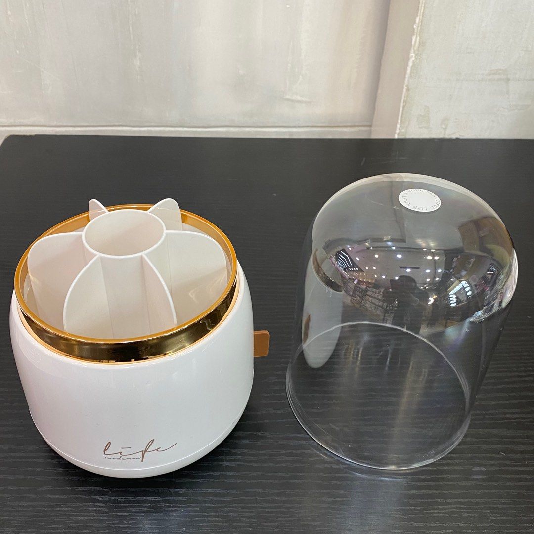 360 Rotating Makeup Brush Organizer 62532112 (Category: Makeup) located in Paranaque City. Submitted by gladkingphilippines (Listing ID 1228804752, Image 2). Description: .