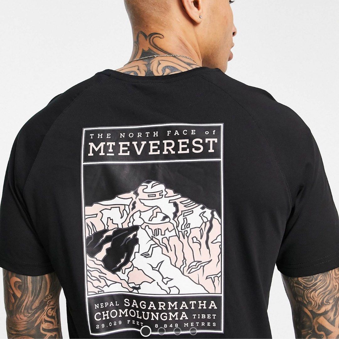 9 9 The North Face t shirt Size M Mt. Everest