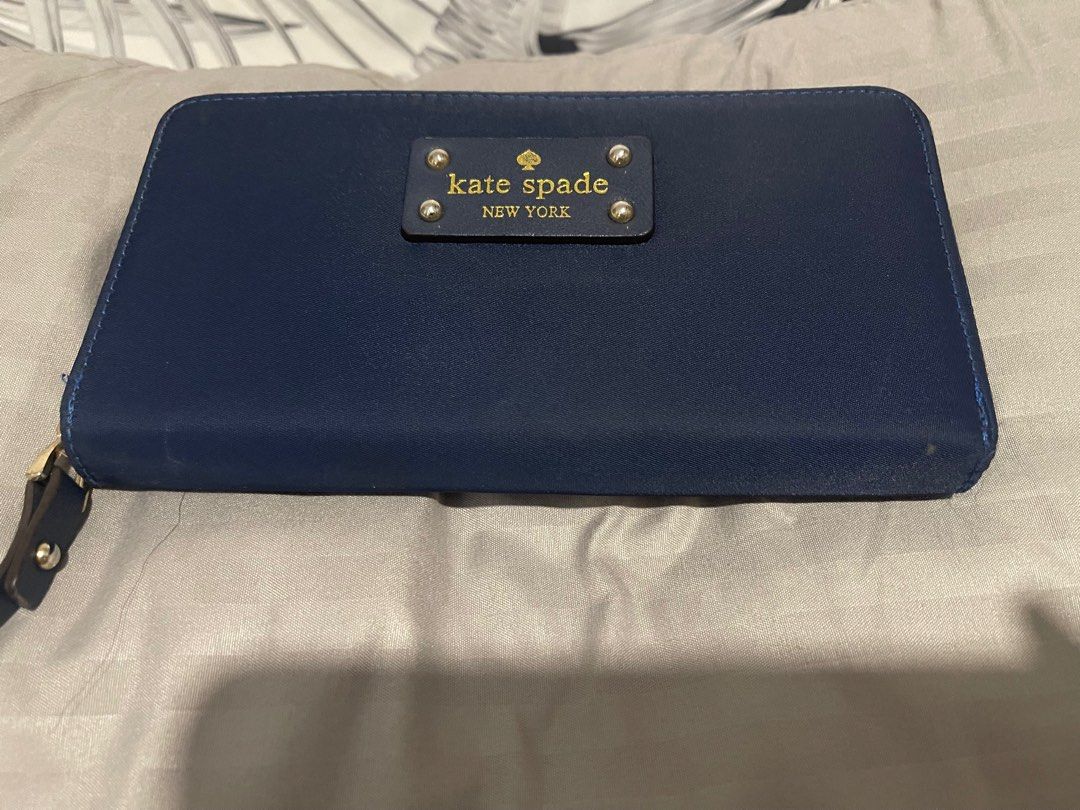 💯 Authentic Kate Spade Zippy Wallet (Category: Wallets & Card holders) located in Cavite. Submitted by mcbfave (Listing ID 1228893118, Image 1). Description: YKK zipper nylon material no flaws like new almost brand new never been used from US sf c/o buyer.
