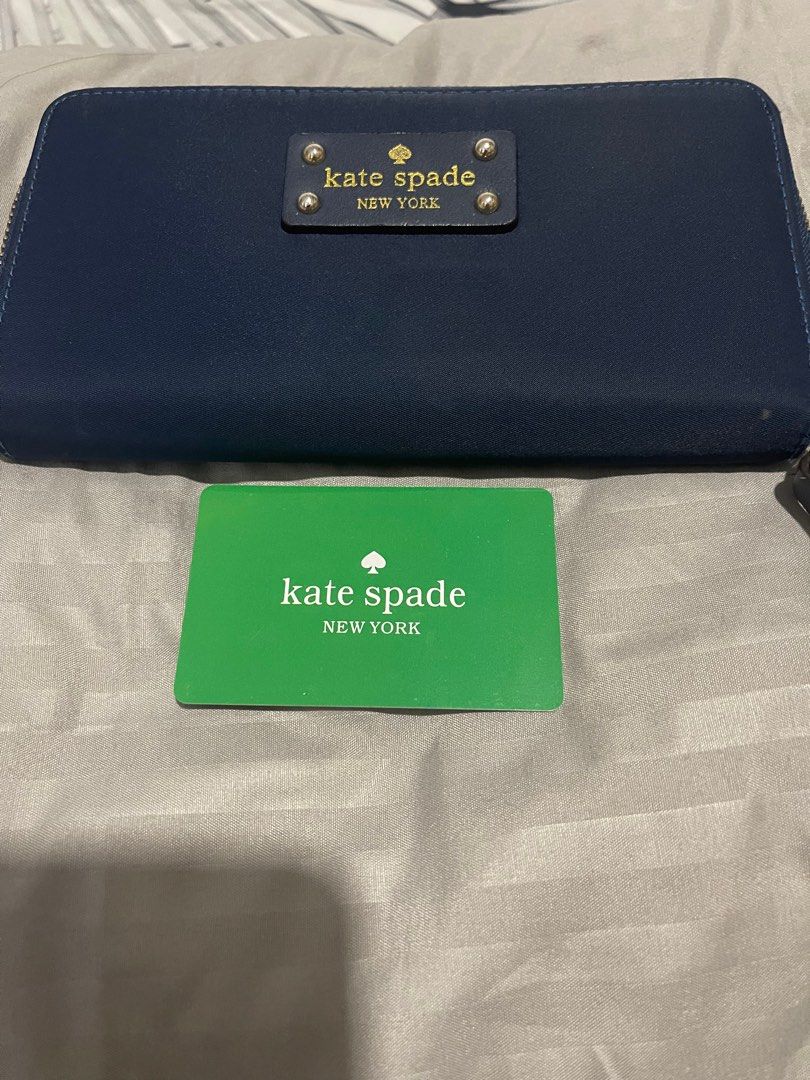 💯 Authentic Kate Spade Zippy Wallet (Category: Wallets & Card holders) located in Cavite. Submitted by mcbfave (Listing ID 1228893118, Image 2). Description: YKK zipper nylon material no flaws like new almost brand new never been used from US sf c/o buyer.
