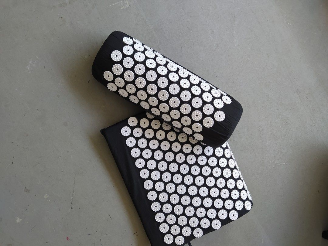 Acupressure mat and pillow, Health & Nutrition, Massage Devices on