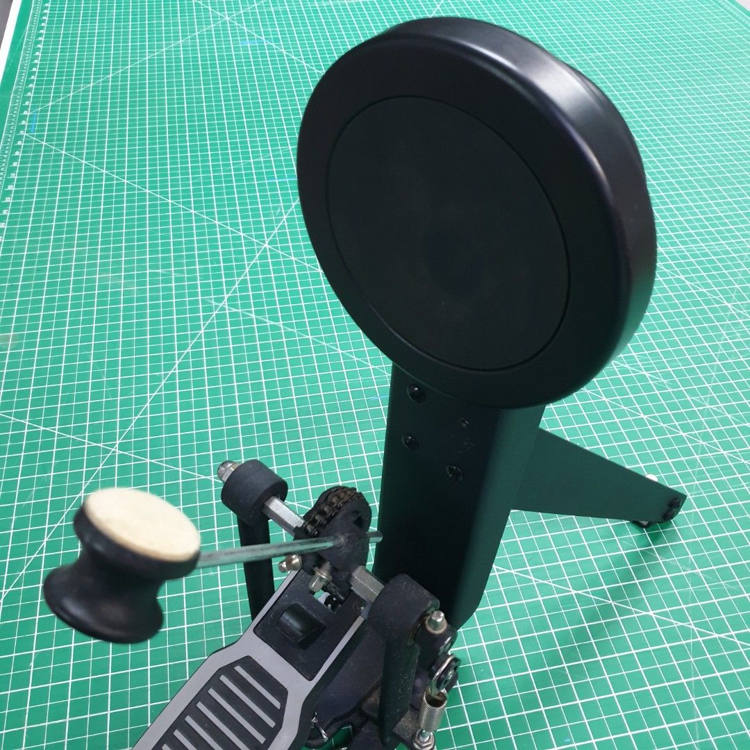 Alesis E drum Kick With Pedal Hobbies Toys Music Media Musical kick-drum-mic-shootout-shure-beta-52a-vs-sennheiser-e602-mkii-youtube