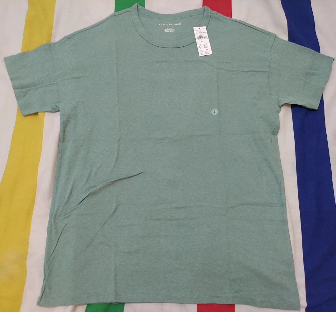 American Eagle Tshirt (Category: Tshirts & Polo Shirts ) located in Bacoor. Submitted by reesedrich07 (Listing ID 1228900042, Image 1). Description: American Eagle Tshirt Size Small Brand New 900php +shipping fee Gcash or BPI.
