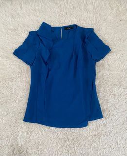 Atasa blouse biru