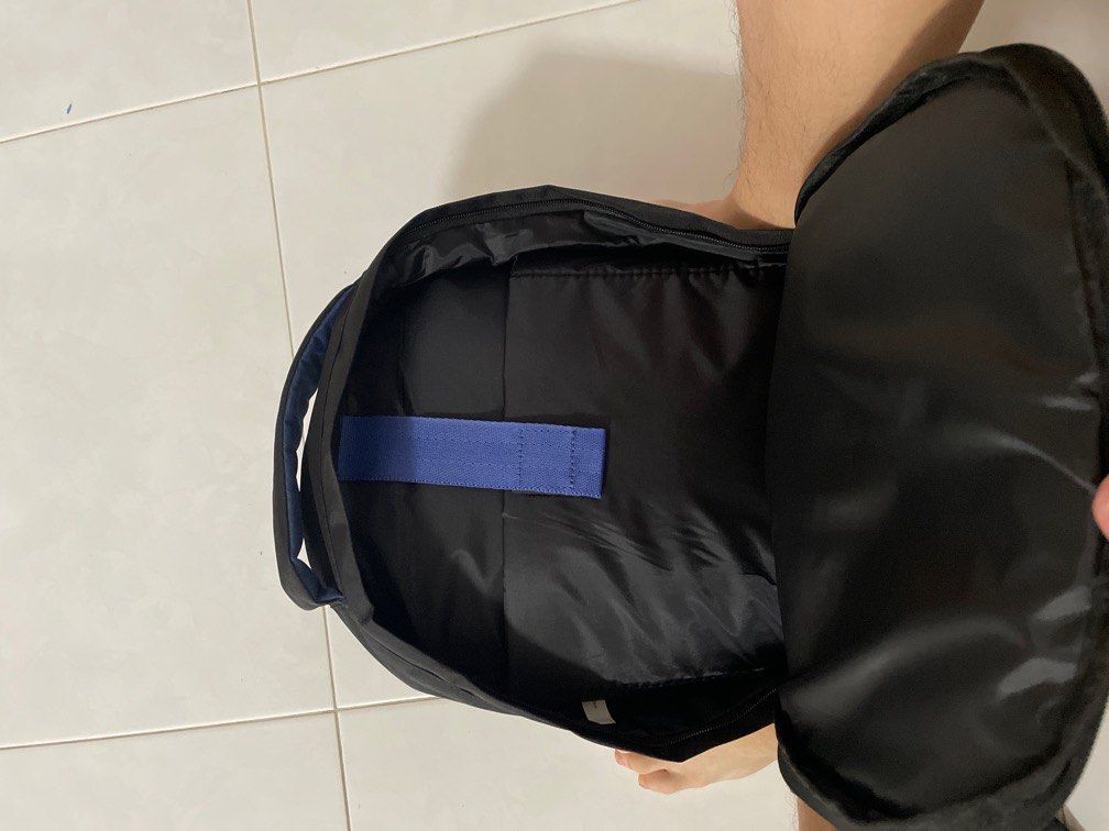 Backpack (Category: Backpacks) located in Singapore. Submitted by youngzhe (Listing ID 1228802018, Image 3). Description: A gift from friend . Alr have one so i decide to sell in low price .