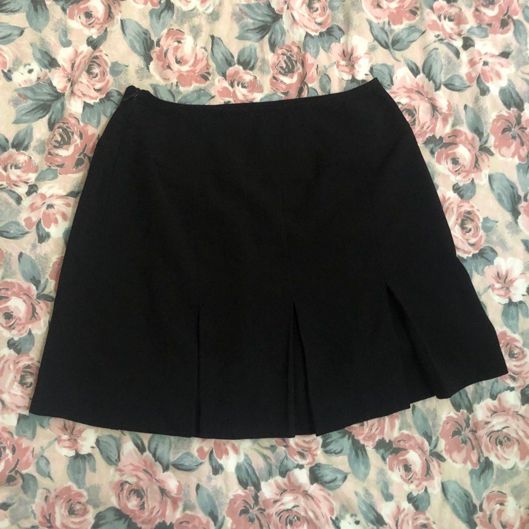 Black safety pins skirt, Women's Fashion, Bottoms, Skirts on Carousell