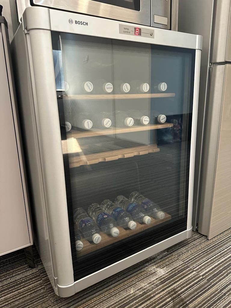 Bosch Wine Chiller / Wine Cooler 140L, TV & Home Appliances, Other Home