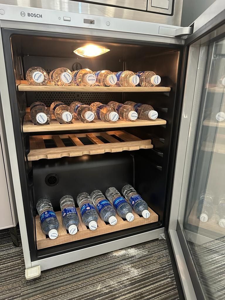 Bosch Wine Chiller / Wine Cooler 140L, TV & Home Appliances, Other Home