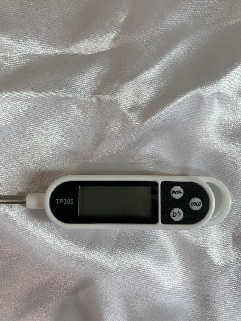 https://media.karousell.com/media/photos/products/2023/4/27/brand_new_food_thermometer_for_1682564645_8b189f49_progressive.jpg