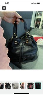 (Category: ) located in . Submitted by lezlita (Listing ID 1228844946, Image 1). Description: .