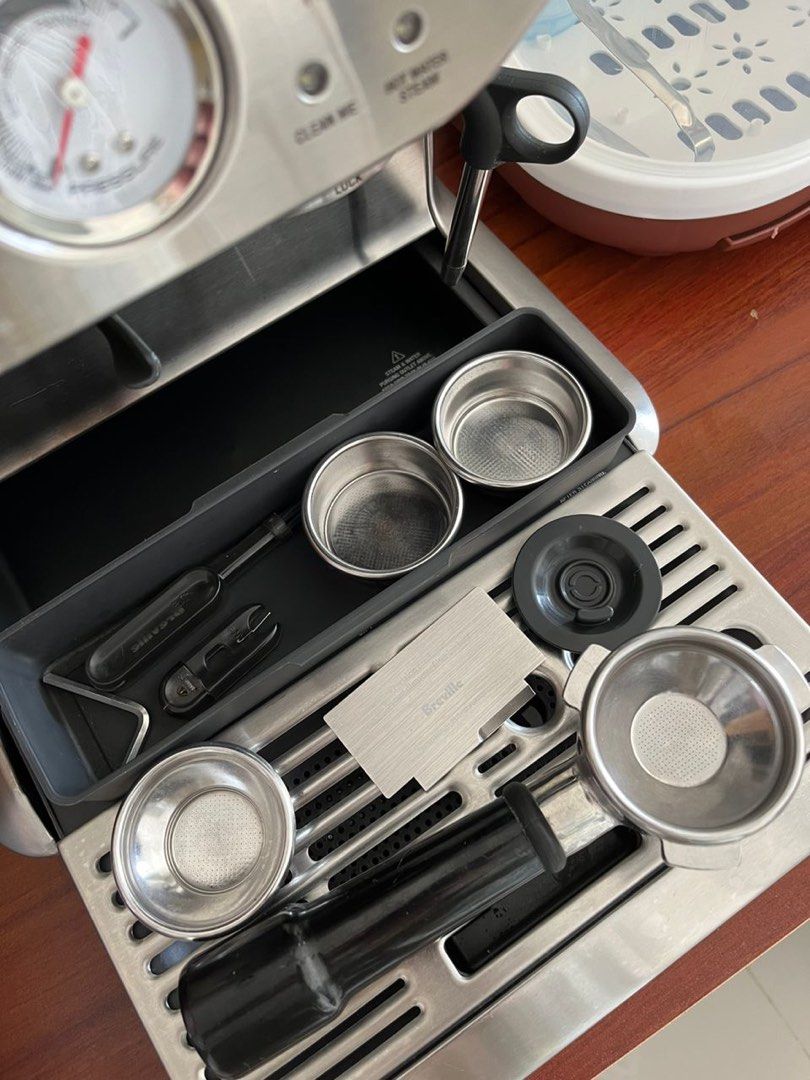 COFFEE MACHINE BREVILLE BES870, TV & Home Appliances, Kitchen