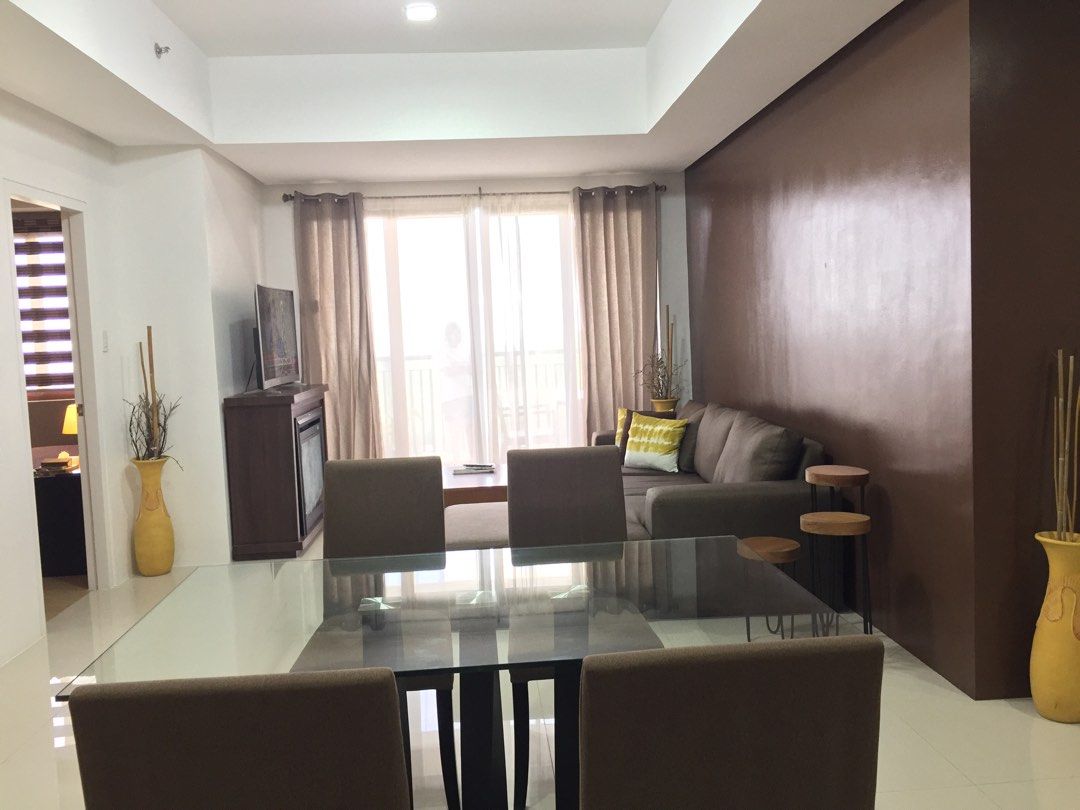 Tagaytay Highlands (Category: Vacation Rentals) located in Santa Rosa. Submitted by annacollection.ph (Listing ID 1228783468, Image 2). Description: Terms: Promo for August Applicable for 2nights Good For 2-6Pax only - Per night/day 10k Inclusions: Wi-Fi Netflix TV Slippers Towel Electric Kettle Microwave Ref Hygiene Kit Bottled water Beddings Pet friendly DM me for more info. .