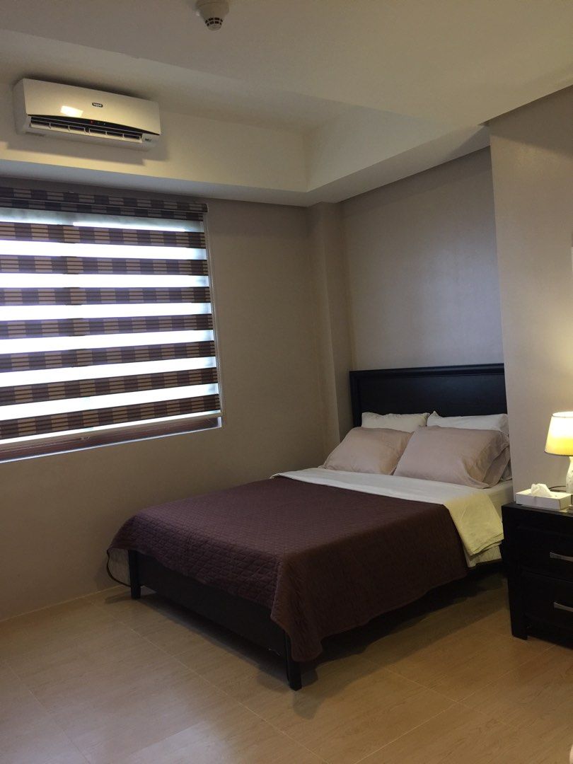 Tagaytay Highlands (Category: Vacation Rentals) located in Santa Rosa. Submitted by annacollection.ph (Listing ID 1228783468, Image 1). Description: Terms: Promo for August Applicable for 2nights Good For 2-6Pax only - Per night/day 10k Inclusions: Wi-Fi Netflix TV Slippers Towel Electric Kettle Microwave Ref Hygiene Kit Bottled water Beddings Pet friendly DM me for more info. .