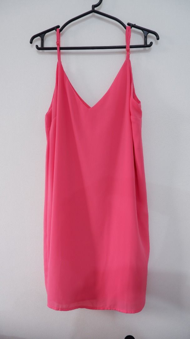 COTTON ON CHIFFON DRESS (Category: Dresses) located in Quezon City. Submitted by justdeclutter2023 (Listing ID 1228807836, Image 1). Description: .