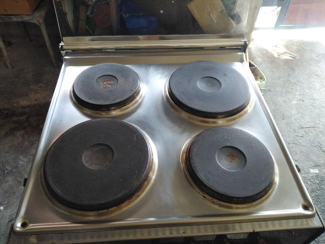 Elba Electric Range (Category: Ovens & Toasters) located in Marikina City. Submitted by jesus1smysavi0r (Listing ID 1228776895, Image 3). Description: Elba, 4 electric 220V looks new No rust Clean.