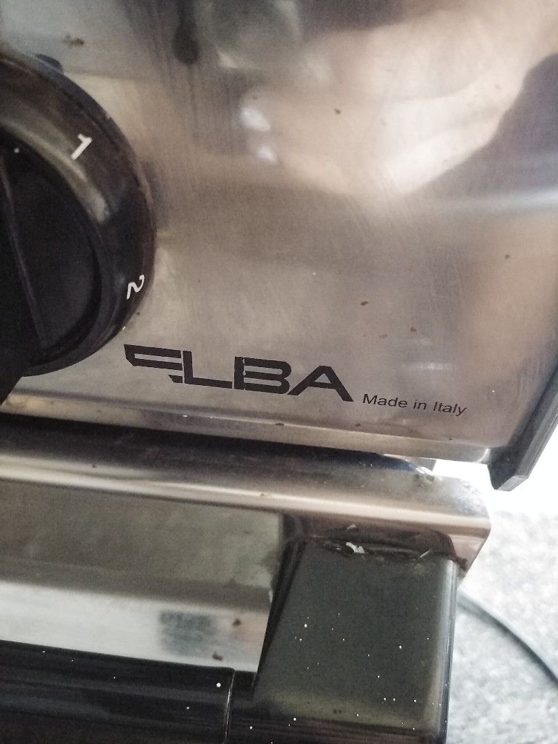 Elba Electric Range (Category: Ovens & Toasters) located in Marikina City. Submitted by jesus1smysavi0r (Listing ID 1228776895, Image 2). Description: Elba, 4 electric 220V looks new No rust Clean.