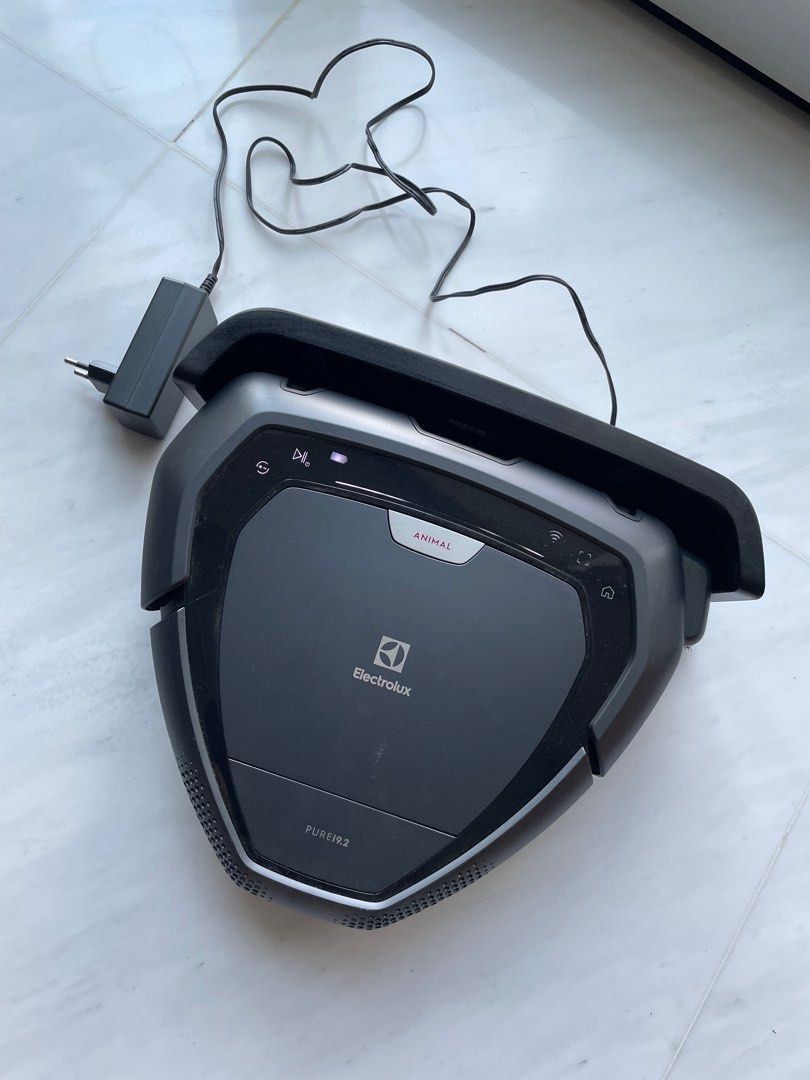 Electrolux Robotic Vacuum Cleaner, TV & Home Appliances, Vacuum Cleaner