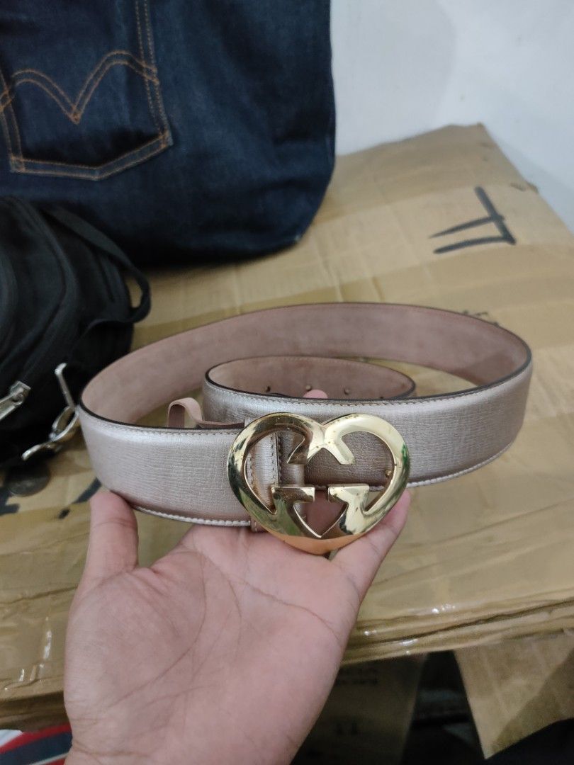 Gucci heart new arrivals buckle belt