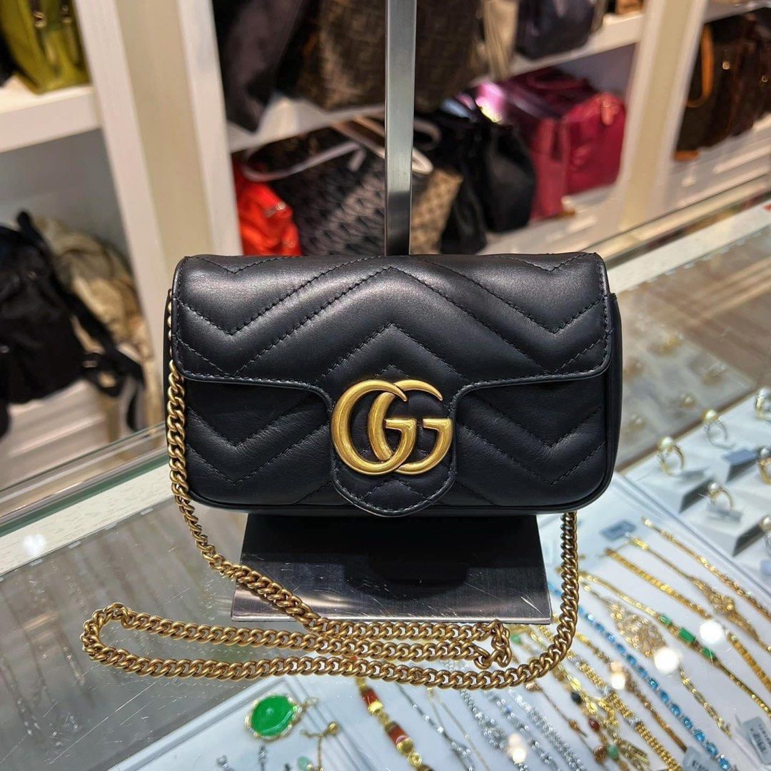 Nebu skinke revidere Gucci Marmont Super Mini Bag, Luxury, Bags & Wallets on Carousell