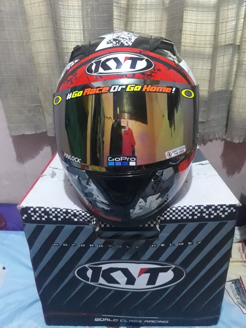 Helm KYT R10 Aquamarine on Carousell