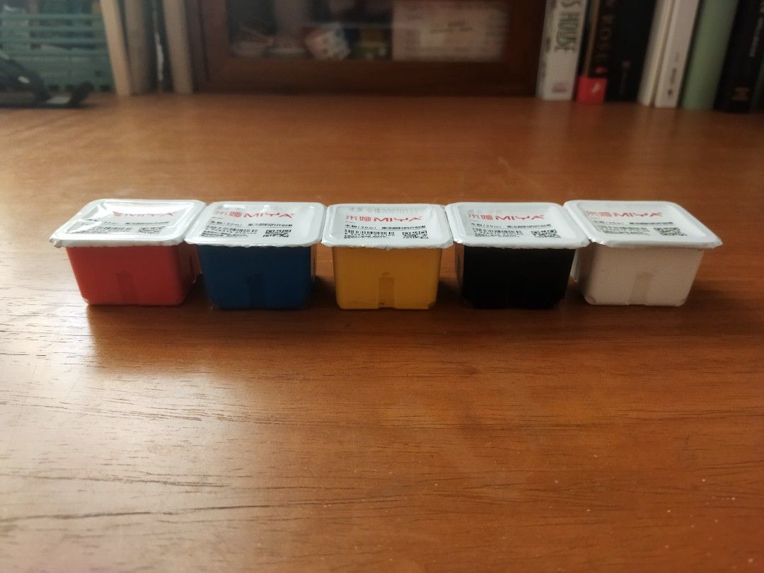 Himi Miya gouache paint jelly cup refills (take all only), Hobbies