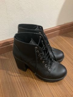 (Category: ) located in . Submitted by thriftinginkk (Listing ID 1228893073, Image 1). Description: .