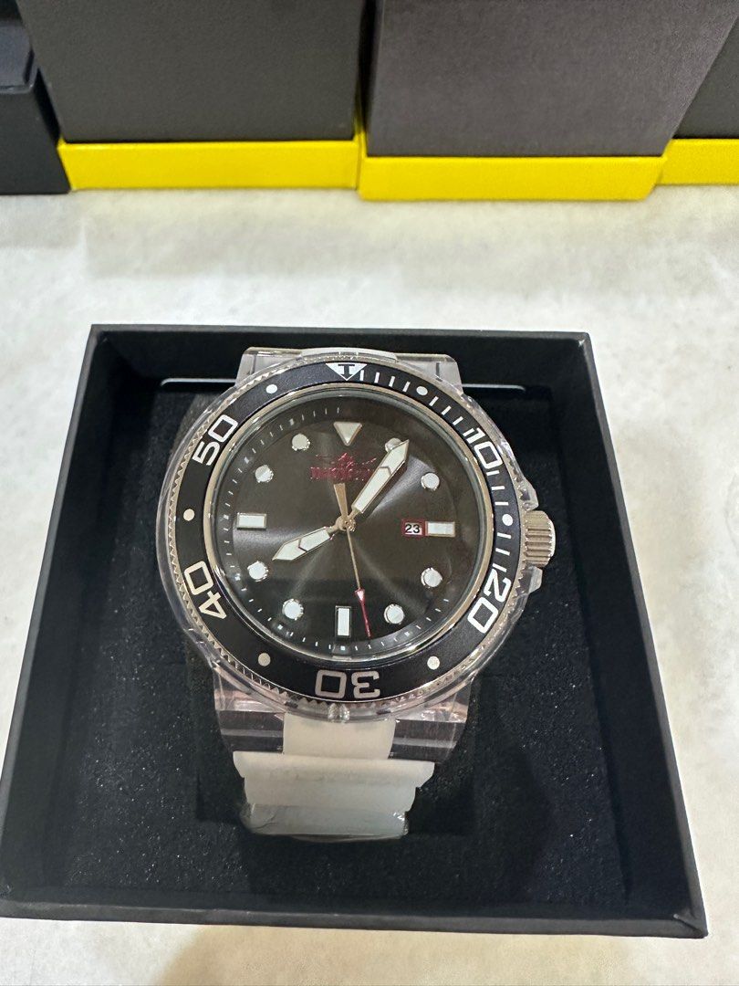 Invicta deals silicone watch