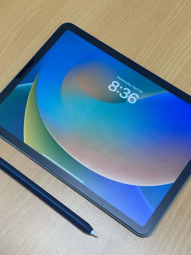 iPad Air 5th Generation (Category: iPad) located in Manila. Submitted by rayxdaniel (Listing ID 1228760038, Image 3). Description: iPad Air 5th Generation M1 Model Bought 5 months Ago Still with Apple Warranty Comes with Apple Pencil 2 Barely Used both Pencil and iPad .