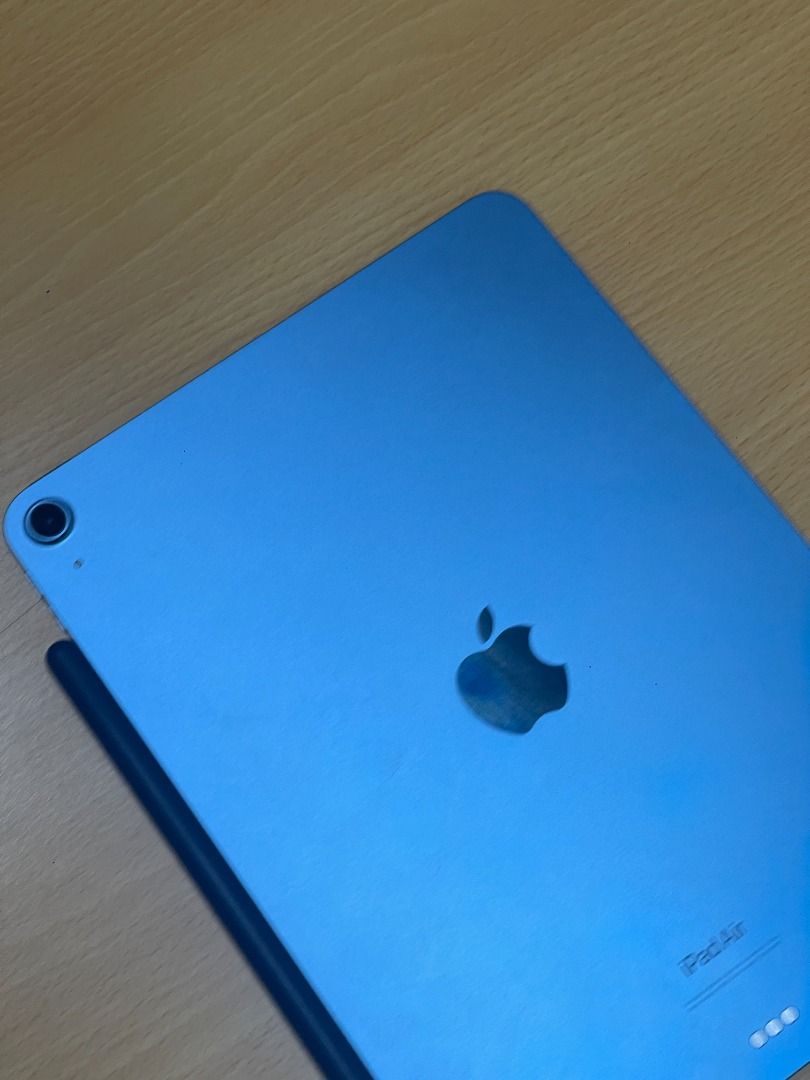 iPad Air 5th Generation (Category: iPad) located in Manila. Submitted by rayxdaniel (Listing ID 1228760038, Image 1). Description: iPad Air 5th Generation M1 Model Bought 5 months Ago Still with Apple Warranty Comes with Apple Pencil 2 Barely Used both Pencil and iPad .