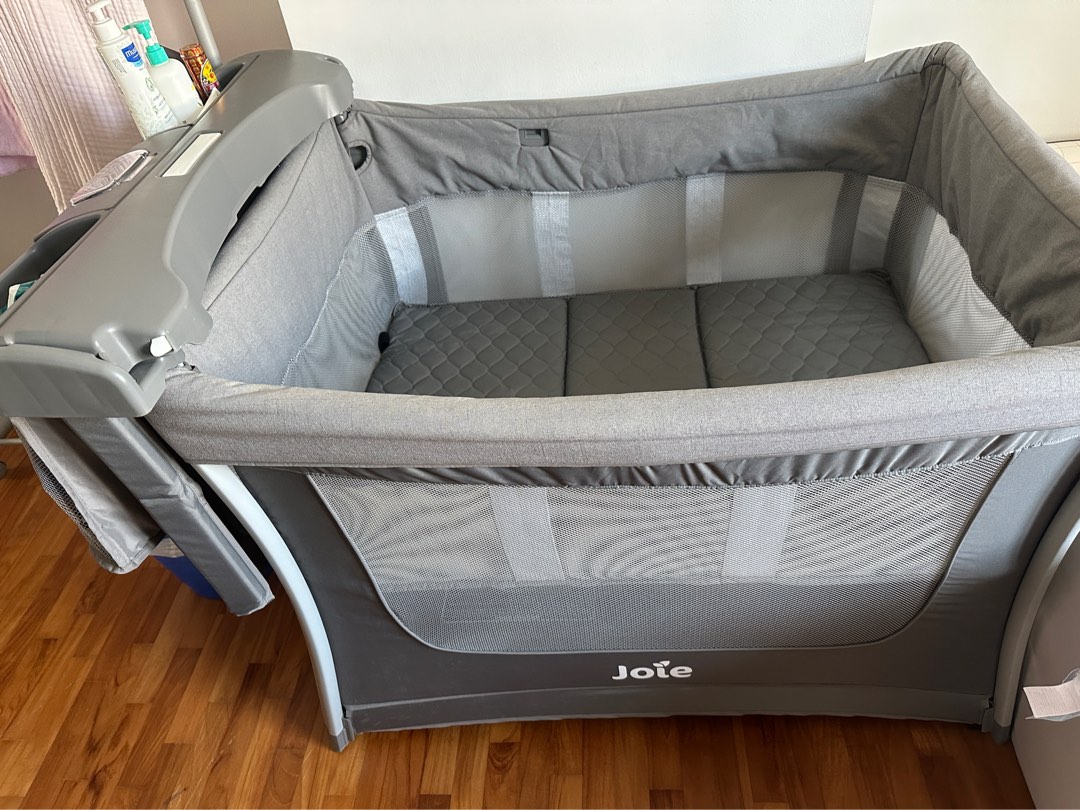 joie illusion travel cot mattress size