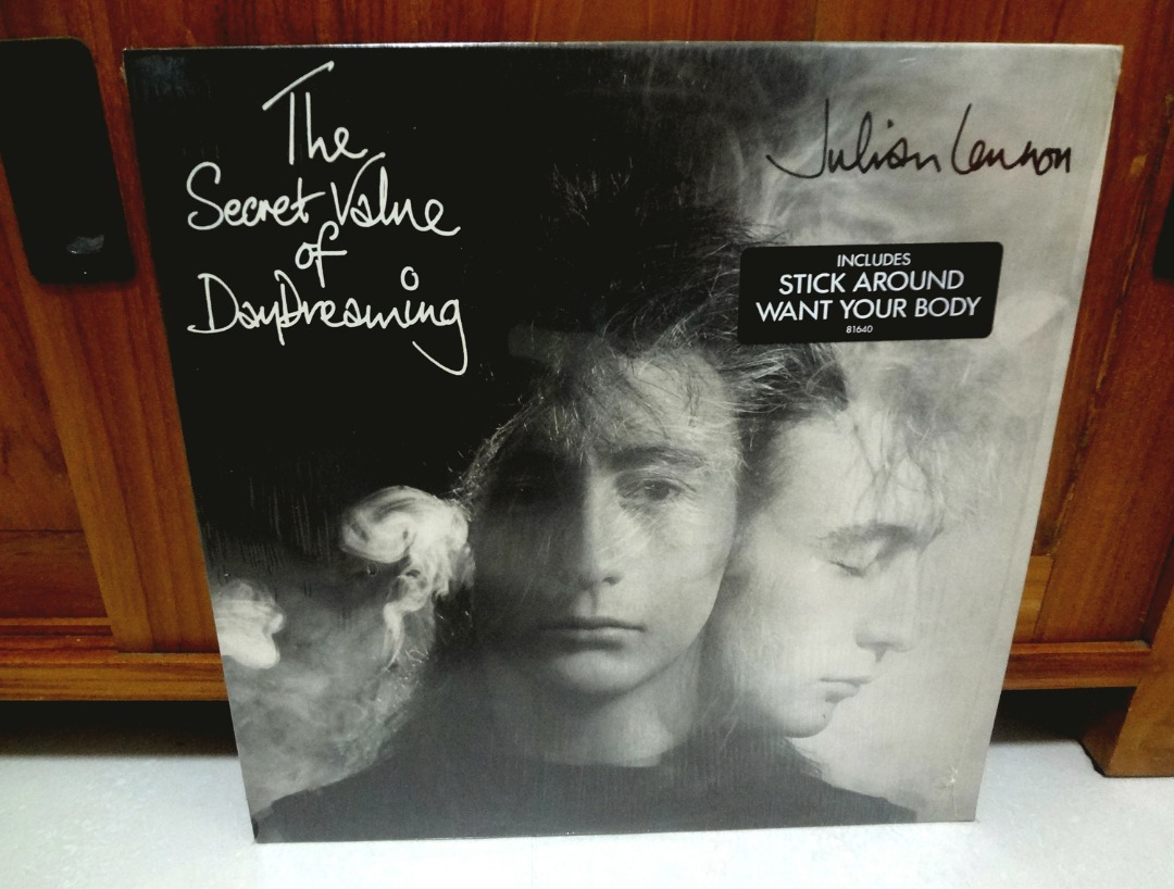 ジュリアン・レノン / ビハインド・ザ・ミュージック（ベスト盤） ジュリアン・レノン / ビハインド・ザ・ミュージック（ベスト盤）