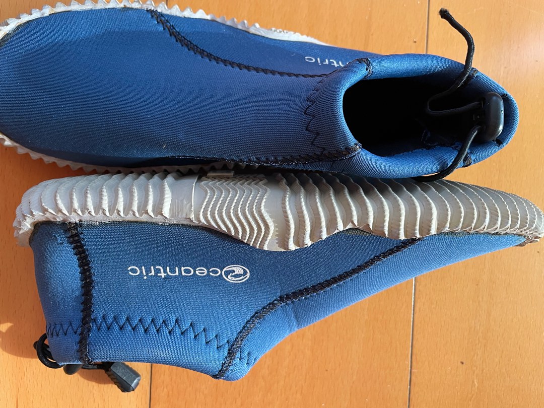 Kid water shoe on Carousell