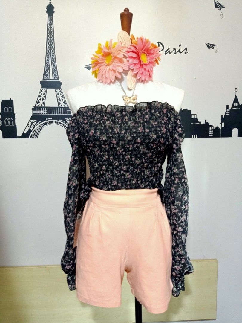 Korean set small-large (Category: Dresses) located in Quezon City. Submitted by MsMars (Listing ID 1228849160, Image 2). Description: #set #koreantop #twillwovenshorts #blackfloral #peach.