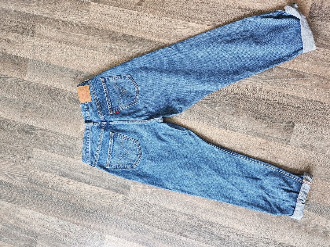 Levis 501 woman jeans, Women's Fashion, Bottoms, Jeans & Leggings on ...