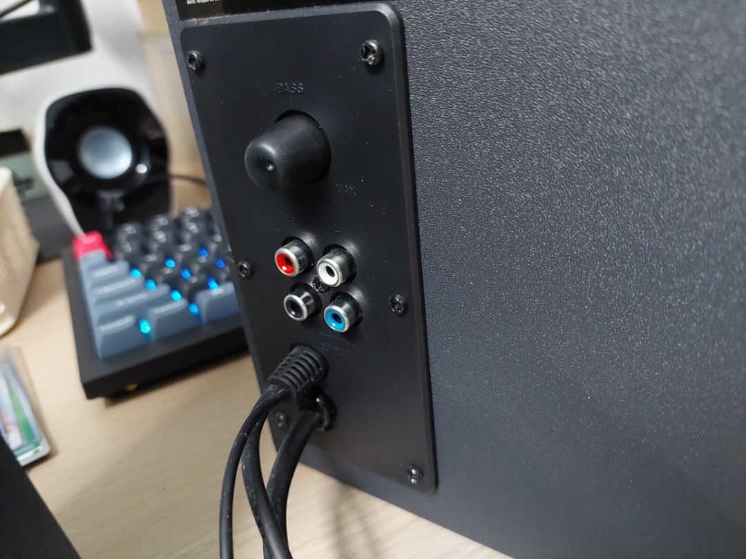 Logitech z337 ps4 store