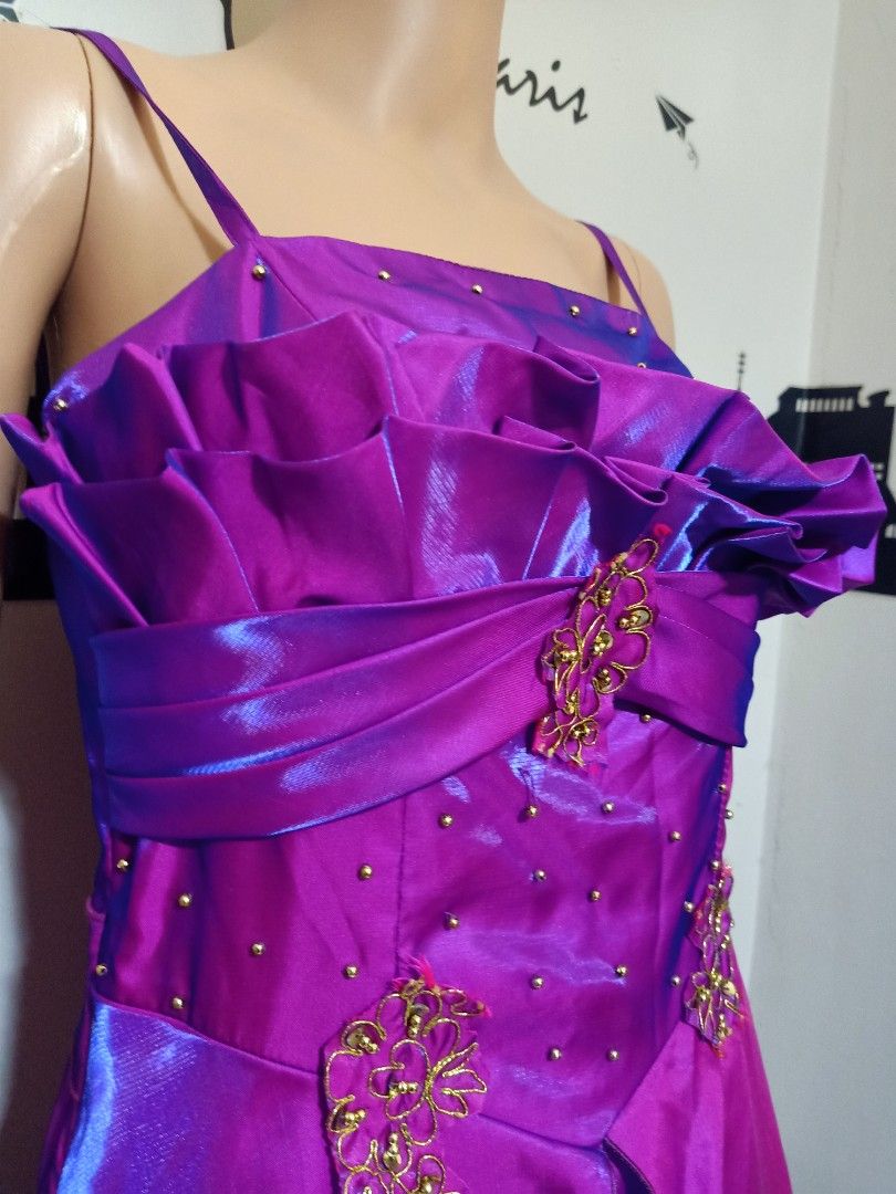 Long gown monochromatic color S-M (Category: Evening dresses & gowns) located in Quezon City. Submitted by MsMars (Listing ID 1228826880, Image 2). Description: #longgown #monochromaticcolor #violetblue #magenta #blue #spaghettidress #pageant #sagala #floresdemayodress.