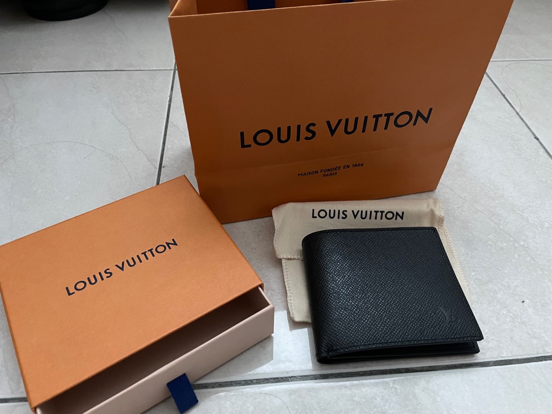 LV Louis Vuitton AMERIGO Wallet, Luxury, Bags & Wallets on Carousell