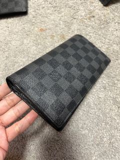 LOUIS VUITTON WALLET LV