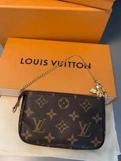 Louis Vuitton (LV) Mini Pochette Delightful bag (cute) (rare) (unique),  Luxury, Bags & Wallets on Carousell