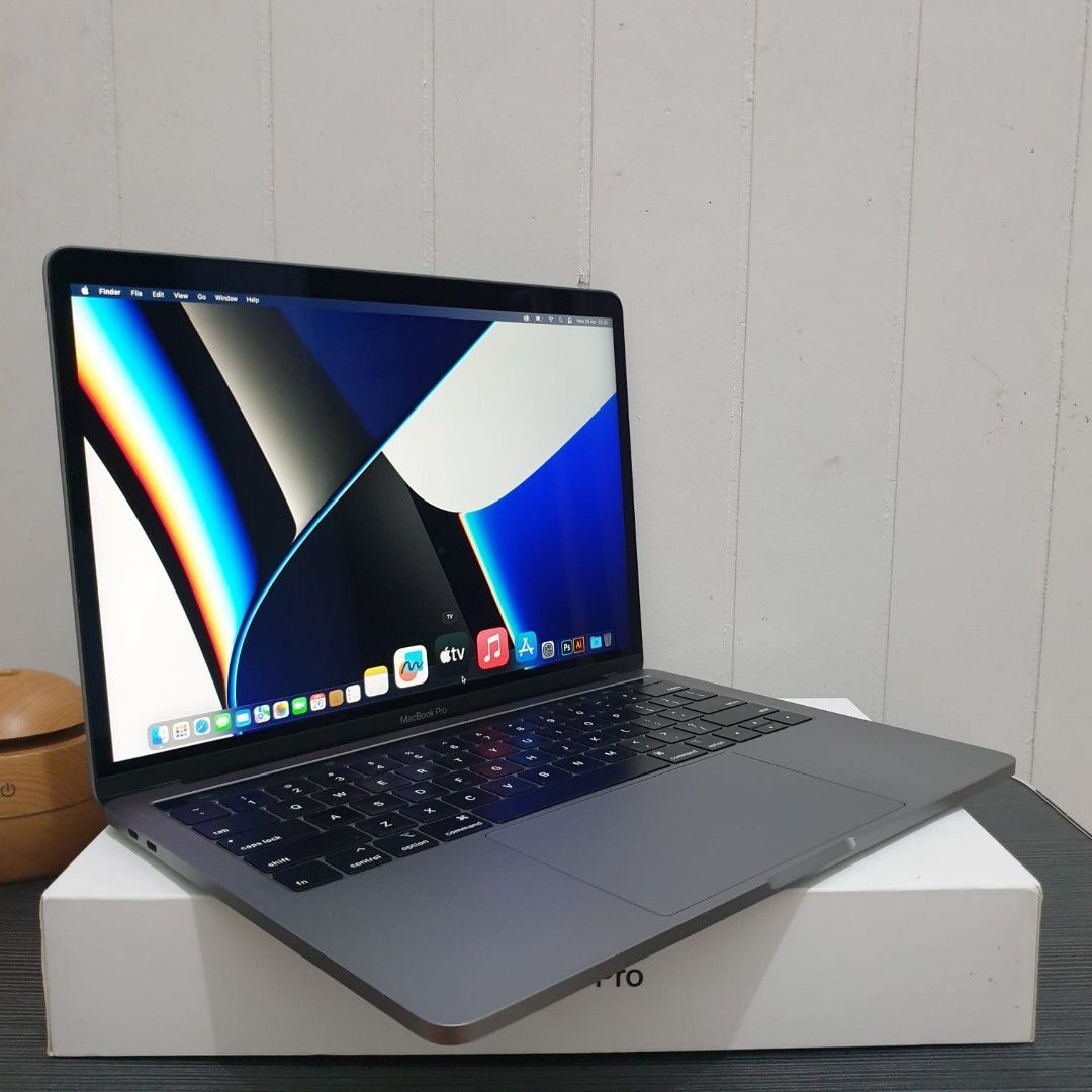 Four Thunderbolt Macbook Pro 2018 13 Inch 256gb MacBook Pro 13