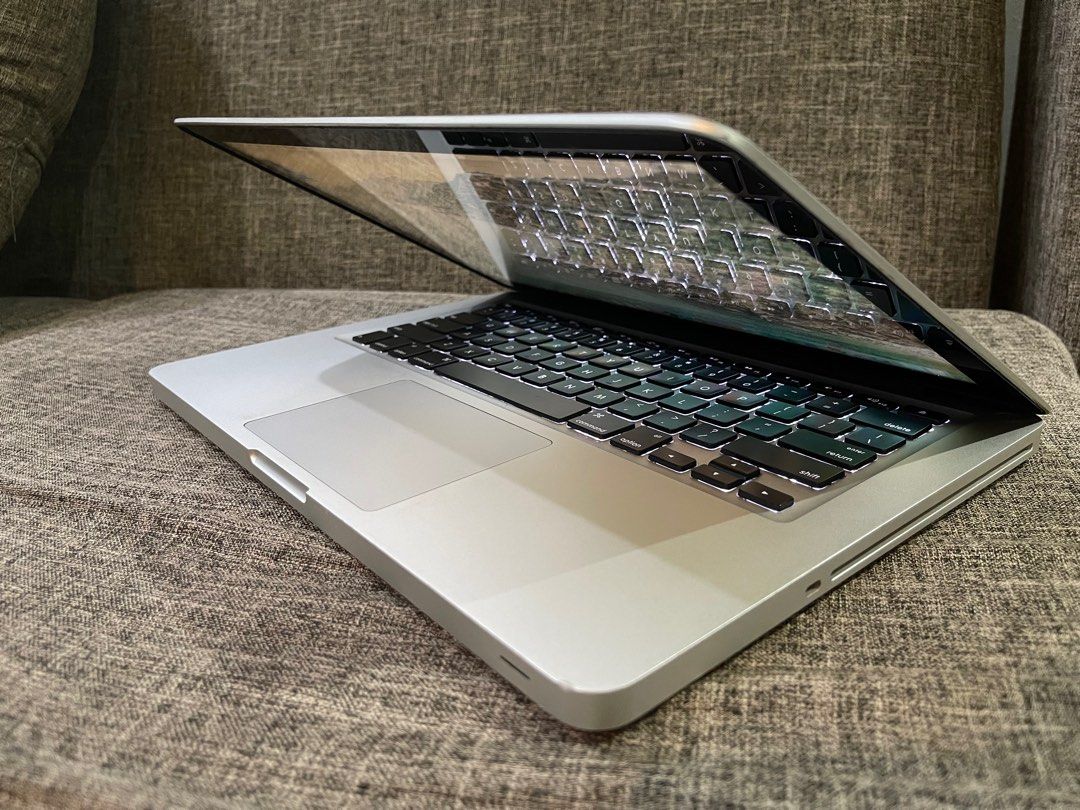 MacBook Pro 2012 13inch (Category: Laptops & Notebooks) located in Quezon City. Submitted by inygadgetshop (Listing ID 1228898937, Image 3). Description: Macbook Pro (13inch, 2012) • Intel Core i5 2.5ghz • 4gb 1600 MHz DDR3 RAM • 500gb HdD (Storage) • 456 Battery Cycle count Normal • Backlit Keyboard • 96% Smooth ( See Picture) • No Hidden Issue • All keys and ports are workingh properly •With activated MS OFFICE 2019 • It comes with Charger I gi