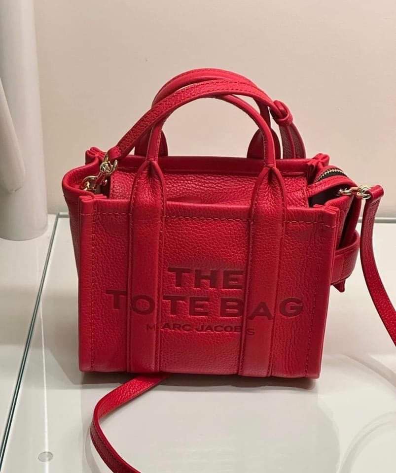 Marc jacobs micro (Category: Luxury Bags & Wallets) located in Quezon City. Submitted by sarahlarsson_ (Listing ID 1228786503, Image 1). Description: Micro.