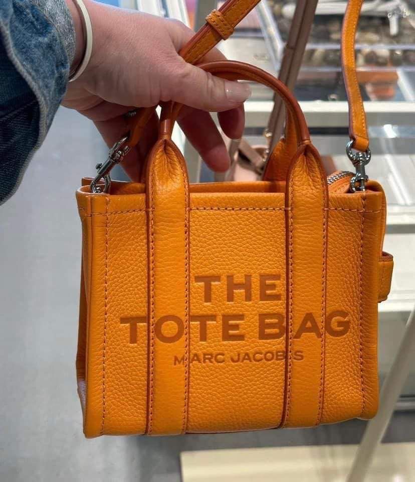 Marc jacobs micro (Category: Luxury Bags & Wallets) located in Quezon City. Submitted by sarahlarsson_ (Listing ID 1228786503, Image 2). Description: Micro.