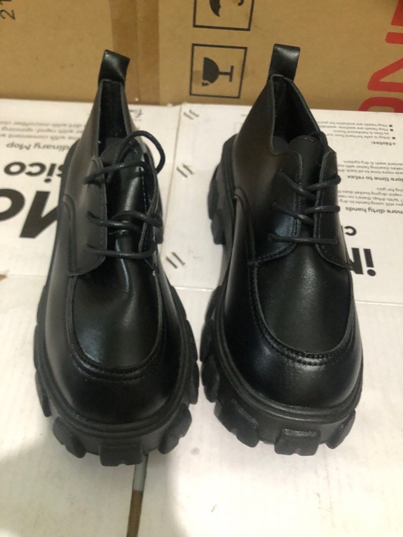 MaryJane Tiktok Shoes, Women's Fashion, Footwear, Loafers on Carousell