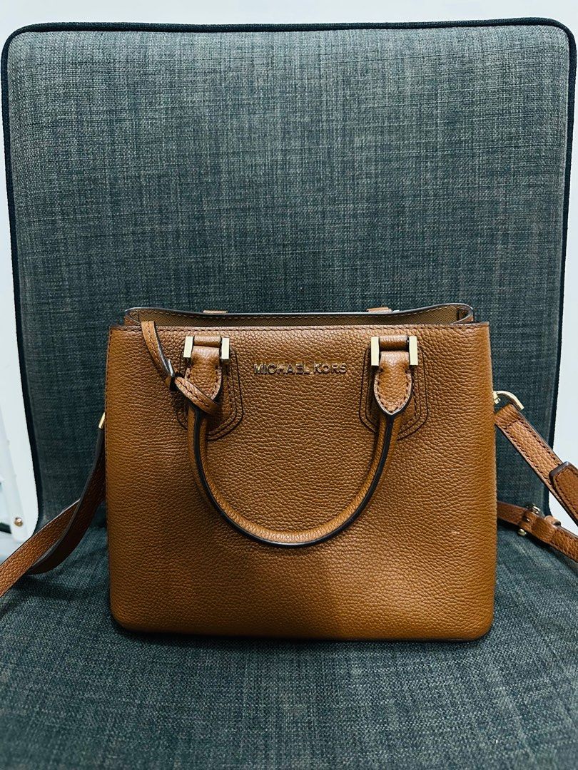 Michael kors discount adele medium messenger