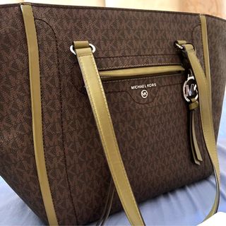 (Kategori: ) berada di . Dikirim oleh secondshoppie (ID iklan 1228760652, Gambar 1). Deskripsi: .