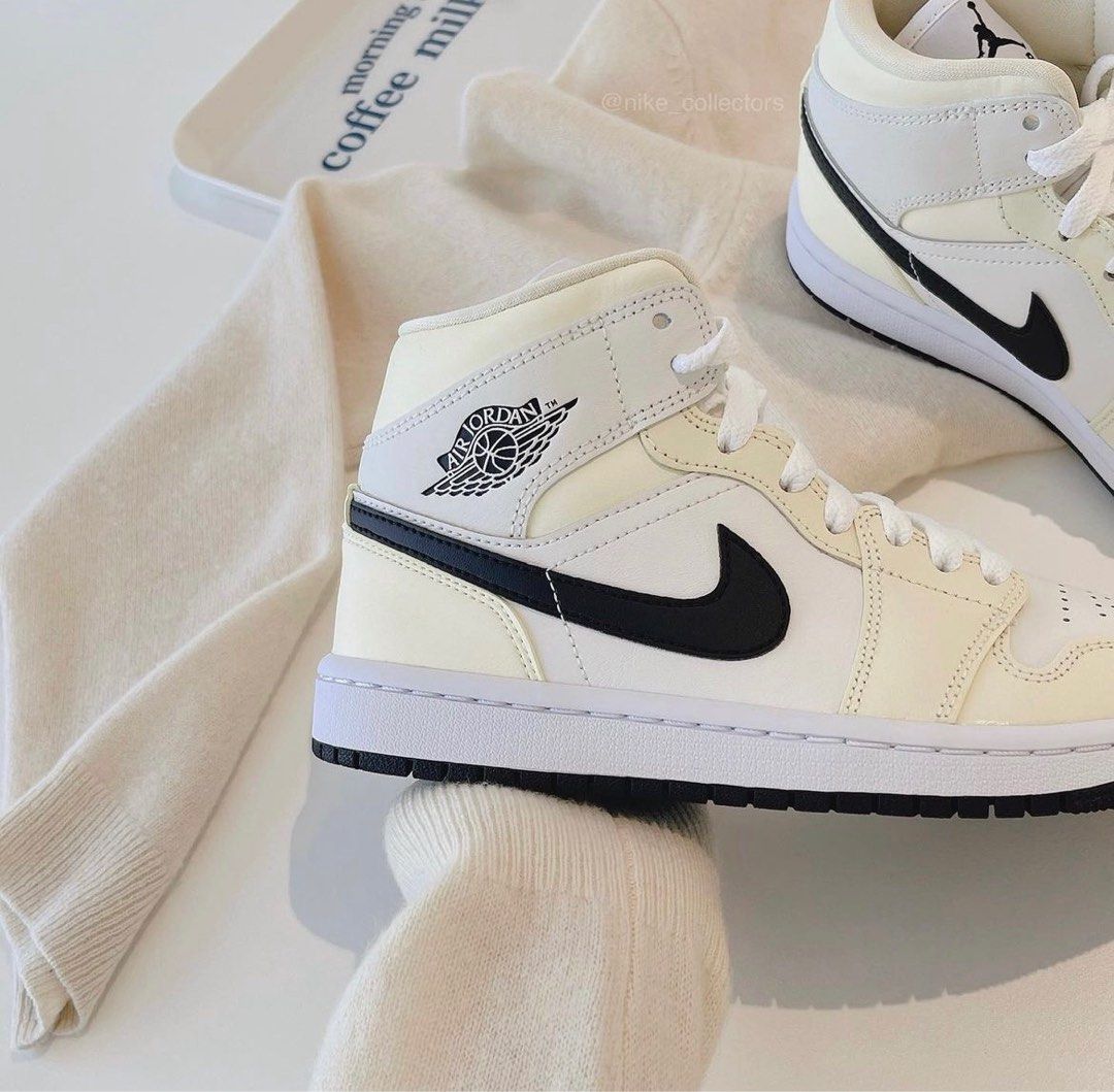 Nike 27 hotsell cream and gold