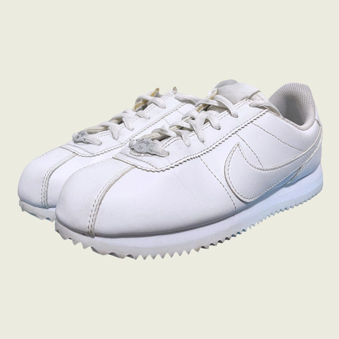 nike cortez triple white